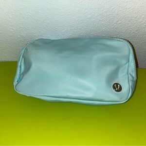NWT lululemon Everywhere Belt Bag - Ideal Mint 1L